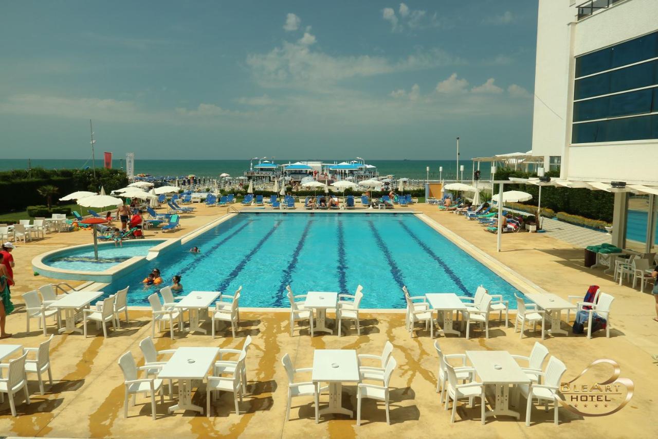 Hotel Bleart Škalngur Екстериор снимка