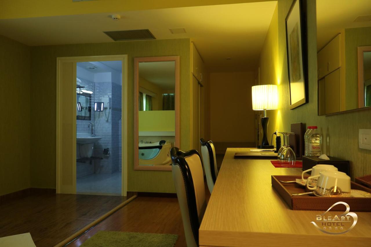 Hotel Bleart Škalngur Екстериор снимка