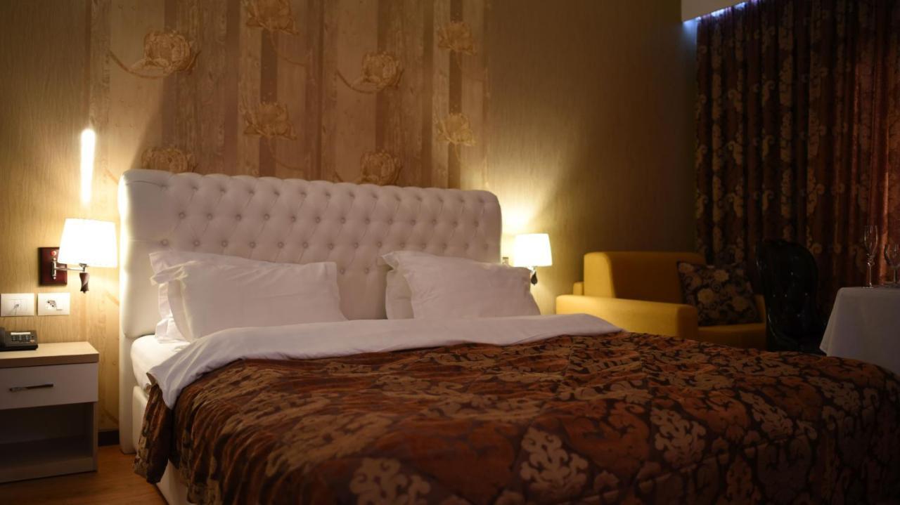 Hotel Bleart Škalngur Екстериор снимка
