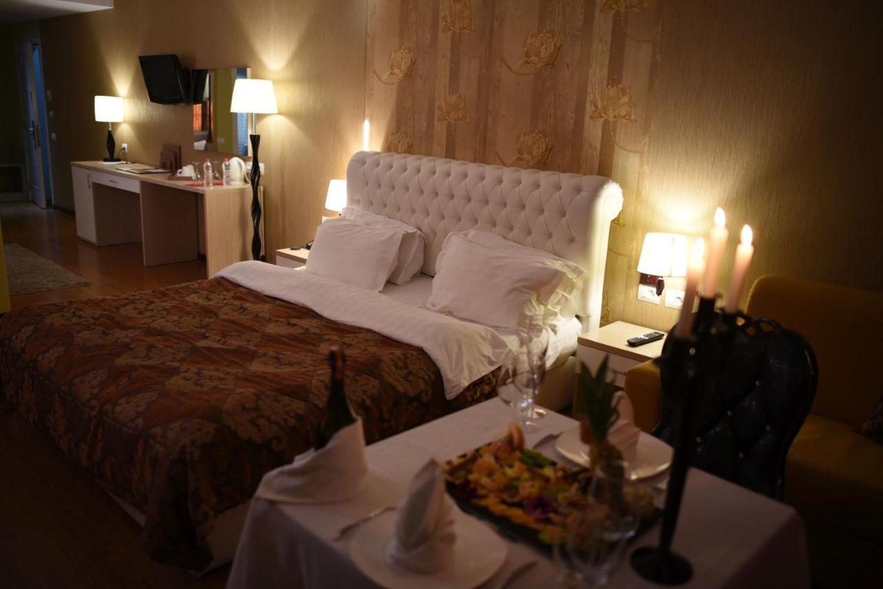 Hotel Bleart Škalngur Екстериор снимка